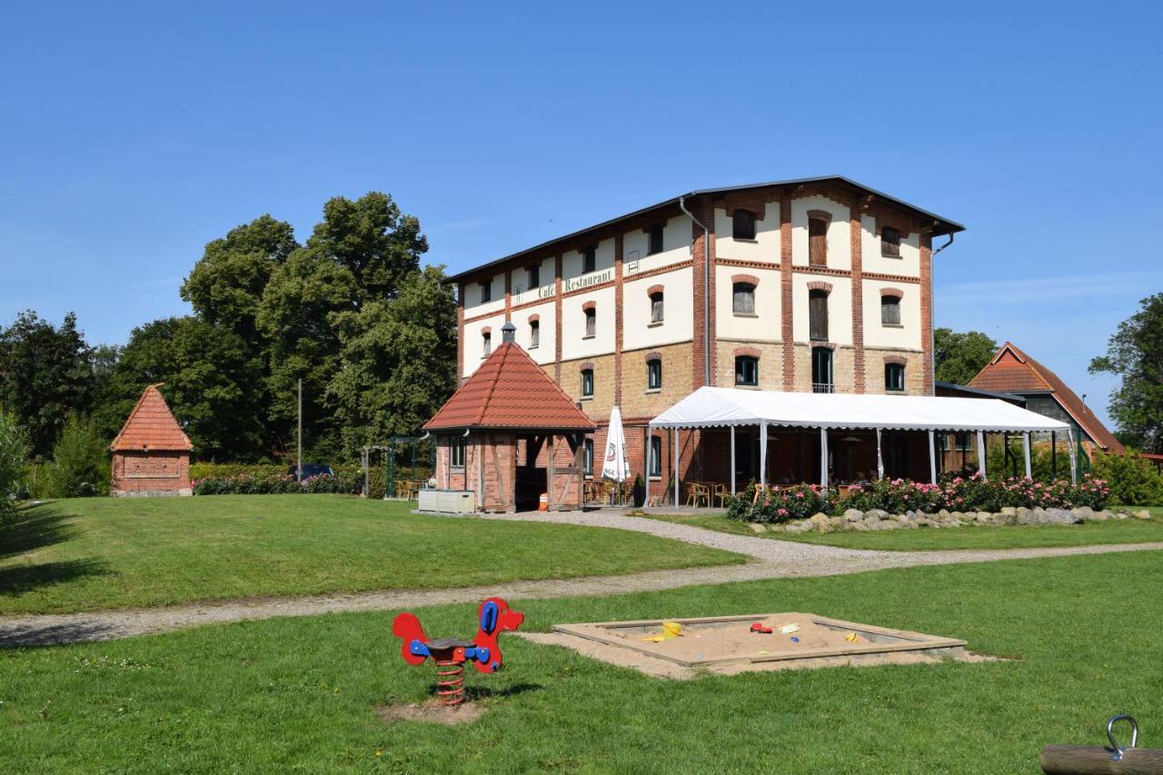 Ferienanlage Gutshaus Gramkow Εξωτερικό φωτογραφία
